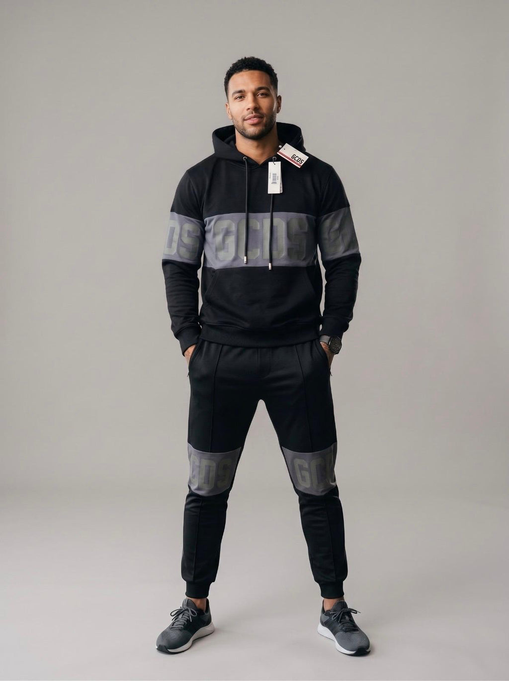 Tuta Uomo GCDS – Comfort, Stile e Carattere